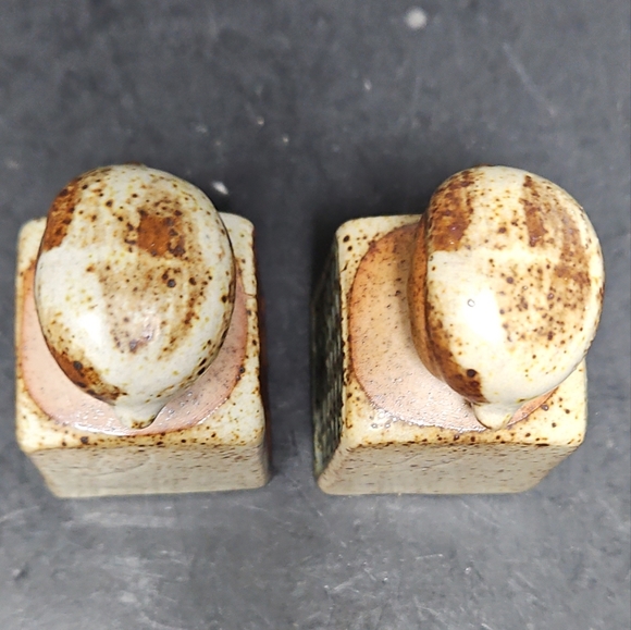 Vintage Lisa Larson Pottery Ceramic Mcm Girl Salt And Pepper Shakers - Picture 6 of 7